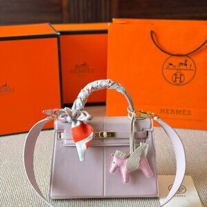 Classic Hermes Bag: A Stylish and Versatile Choice for Elegance
